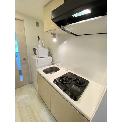 ユニオンマンスリー西横浜駅前１　303　1K・セミダブル☆２口ガスコンロ＆バストイレ別＆独立洗面台＆室内洗濯機＆デスク・チェアのお部屋の物件写真3