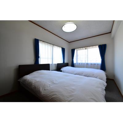 Alphabed30高松太田＜A301＞眺望のよい3階「テレワーク仕様、空気清浄機付き」定員5名　敷地内駐車場有　駅徒歩4分　Wifi無料　24時間営業スーパー迄600ｍの物件写真4
