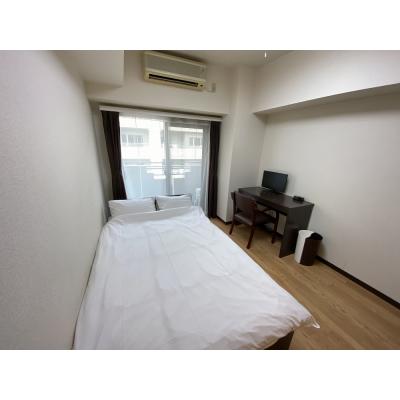 ユニオンマンスリー横浜駅西口１　406　1K・シングル☆オートロック完備♪人気のデスク＆チェア付き♪■京急本線「神奈川駅」徒歩4分の物件写真1