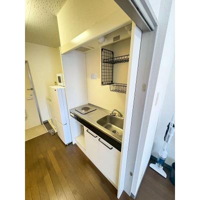 ユニオンマンスリー砂川七番１　216　1R・セミダブル☆室内洗濯機や冷蔵庫など生活家電完備！デスク・チェアのあるお部屋の物件写真3