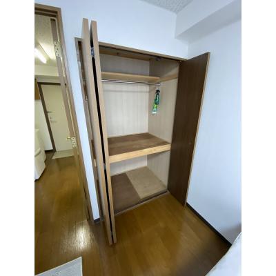 ●2026年2月6日から入居可●ユニオンマンスリー京王堀之内サンリット１　305　1K・セミダブル☆法人もまとめて入居可♪女性も安心の室内洗濯機♪人気のデスク＆チェア付きの物件写真5