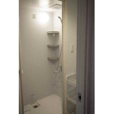 女性専用 京浜東北線石川町駅徒歩2分の駅前好立地物件 最大8人の貴重な大型1棟貸し物件 グループ向け 社員研修向け 素敵なアート滞在 外国人対応 保証人不要 神奈川県 神奈川県横浜市中区石川町 マンスリーマンション詳細 グッドマンスリー