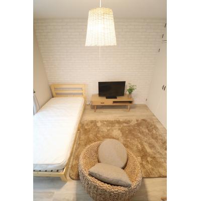 Bizroom／パークビュー弐番館104　【インターネット無料】敷地内駐車場あり！おしゃれな欧風インテイリア！の物件写真1