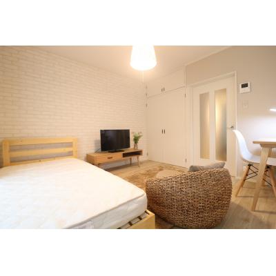 Bizroom／パークビュー弐番館104　【インターネット無料】敷地内駐車場あり！おしゃれな欧風インテイリア！の物件写真2