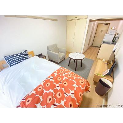 ユニオンマンスリー入間市２　202　1R・シングル☆眺めのいい快適なお部屋♪ソファ＆ローテーブル付きの快適生活空間♪収納たっぷりの２ドア冷蔵庫♪所沢駅・池袋駅まで乗換なしでアクセス可能の物件写真2