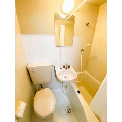 ユニオンマンスリー入間市２　202　1R・シングル☆眺めのいい快適なお部屋♪ソファ＆ローテーブル付きの快適生活空間♪収納たっぷりの２ドア冷蔵庫♪所沢駅・池袋駅まで乗換なしでアクセス可能の物件写真4