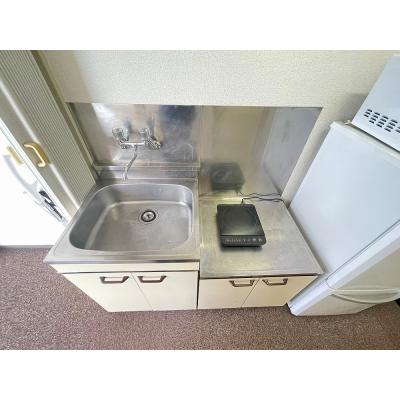 ユニオンマンスリー永山２　301　1R・シングル☆人気の角部屋＆デスクや家電のあるお部屋の物件写真2