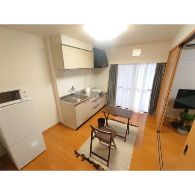 【ベッド・エアコン２台・２人暮らしにも最適です・最大４名可】ヴィラ本町Ⅰ102【駐車場あり　家具・家電付】の物件写真2