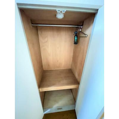 ユニオンマンスリー春日部１　905　1K・セミダブル☆【禁煙ルーム】人気のバストイレ別・温水洗浄便座付き♪デスクとチェアのあるお部屋♪の物件写真6