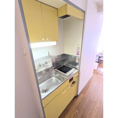 ユニオンマンスリー日吉本町１　306　1R・シングル☆デスク・チェア完備＆たっぷり収納2ドア冷蔵庫など生活家電のあるお部屋の物件写真2