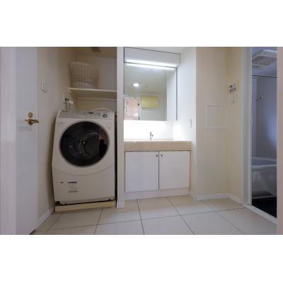 六本木一丁目駅から徒歩4分／六本木&赤坂まで徒歩圏内／入居最大4人／浴室乾燥機完備／Wi-Fi無料／グラナード六本木 202の物件写真5
