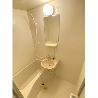 ユニオンマンスリー京成大和田駅前１　6　1R・シングル☆人気のバストイレ別＆ソファ・ローテーブル＆２口ガスコンロや室内洗濯機など生活家電完備の物件写真4