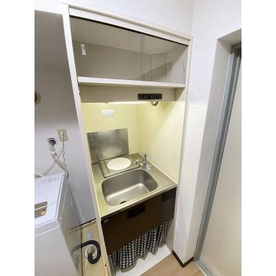 ユニオンマンスリーみずほ台１　212　1K・シングル☆人気の角部屋♪デスク・チェア＆室内洗濯機など生活家電のあるお部屋の物件写真2