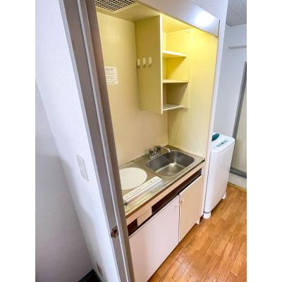 ●2026年2月2日から入居可●ユニオンマンスリー柏７　412　1K・シングル☆デスク・チェアや室内洗濯機など家具家電付きのお部屋！物件近くにコンビニもあり便利の物件写真2