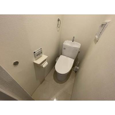 リノベーション済でキレイな室内！独立洗面台・洋室9.5帖・新井薬師駅徒歩6分・東中野駅も徒歩圏内★ＭＨ新井Ⅴの物件写真6