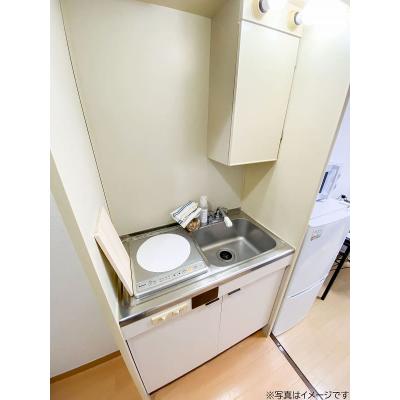 ●2026年2月10日から入居可●ユニオンマンスリー新百合ヶ丘３　111　1R・シングル☆デスク・チェア＆室内洗濯機や冷蔵庫など生活家電のあるお部屋の物件写真3