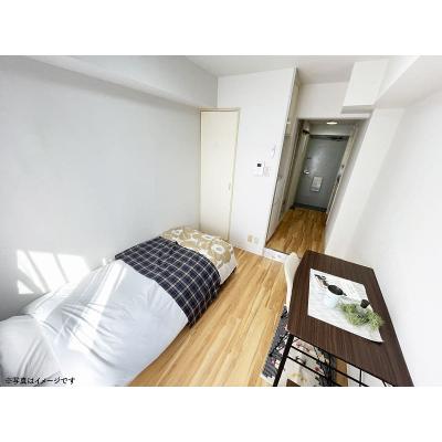 ●2026年5月6日から入居可●ユニオンマンスリー西川口４　311　1R・セミシングル☆人気の角部屋♪デスク・チェア完備＆冷蔵庫や洗濯機など生活家電のあるお部屋の物件写真2