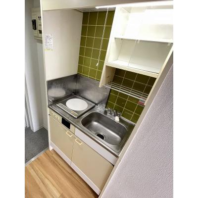 ●2026年5月6日から入居可●ユニオンマンスリー西川口４　311　1R・セミシングル☆人気の角部屋♪デスク・チェア完備＆冷蔵庫や洗濯機など生活家電のあるお部屋の物件写真3