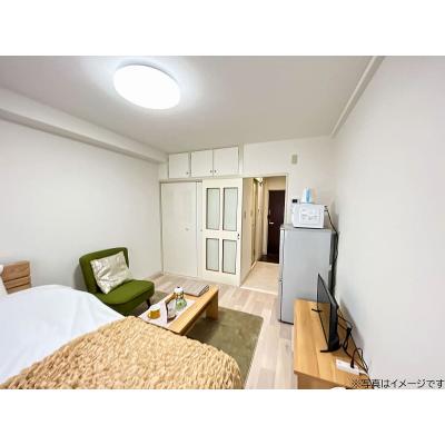 ユニオンマンスリー新京成鎌ヶ谷１　103　1K・シングル☆モニター付きインターフォン完備！ソファ・テーブルや冷蔵庫などのあるお部屋の物件写真2