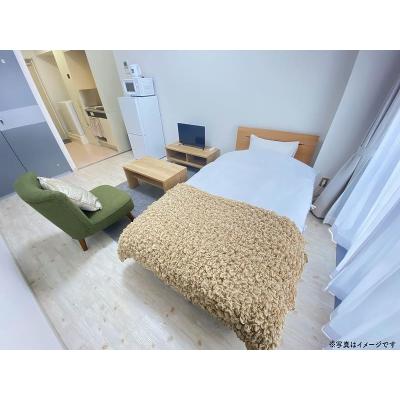 ユニオンマンスリー本厚木３　705　1R・シングル☆ソファ・テーブルのあるお部屋♪安心のモニター付きインターフォン＆室内洗濯機完備の物件写真2