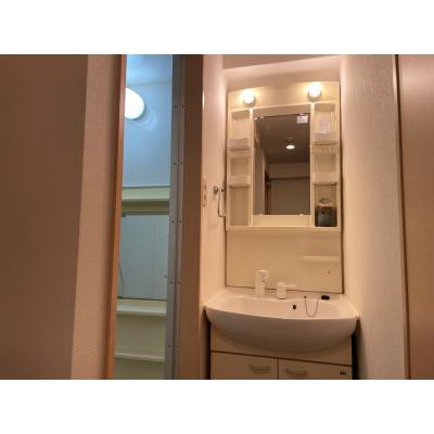 エールマンスリー幟町　参番館　(2-1)　【★無料WI-FI標準装備（無制限）★、広島電鉄銀山町駅、八丁堀駅、32型TV、ロフト付き、角部屋】の物件写真5