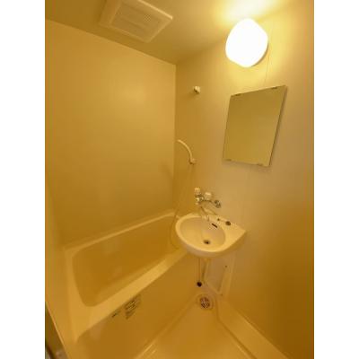 ユニオンマンスリー日本橋箱崎２　506　1K・セミダブル☆◆インターネット固定回線（有線）無料の部屋◆東京メトロ半蔵門線「水天宮前駅」徒歩３分♪東京メトロ東西線＆日比谷線「茅場町駅」も徒歩11分♪の物件写真3