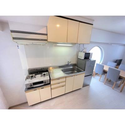 ユニオンマンスリー大塚１０　201　1LDK・セミダブル・くつろぎstyle【４名まで】☆広々41.94㎡！2人掛けソファ＆ローテーブルや独立洗面台付きのお部屋。Jの物件写真5