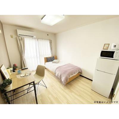 ユニオンマンスリー東大宮コンフォール１　210　1K・シングル☆■デスク＆チェア付きで勉強やワークスペースにおすすめ♪女性も安心の室内洗濯機♪クロスもおしゃれ♪■Jの物件写真1