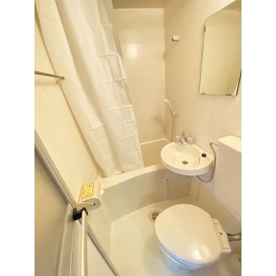 ユニオンマンスリー鷺沼１　302　1K・シングル☆デスク・チェアや2ドア冷蔵庫などの家具家電付きのお部屋。大き目の収納もあり♪東急田園都市線　鷺沼駅　徒歩9分。駅前にの物件写真4