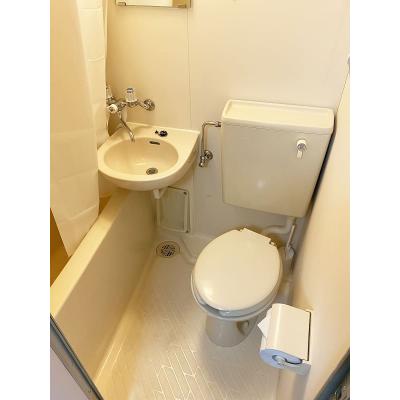 ユニオンマンスリー青葉台１　202　1K・シングル☆デスク・チェア完備♪たっぷり収納２ドア冷蔵庫や室内洗濯機など生活家電のあるお部屋/深夜3時まで営業のディスカウントの物件写真4