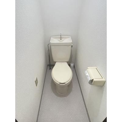 ユニオンマンスリー町田１　208　1K・セミダブル☆うれしいバストイレ別のお部屋♪くつろげる2人掛けソファ付き。新宿駅・横浜駅へダイレクトアクセスの物件写真4