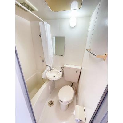 ユニオンマンスリー北越谷１　302　1R・セミダブル☆デスク・チェア完備＆冷蔵庫や洗濯機など生活家電のあるお部屋。北越谷駅　徒歩10分/東武伊勢崎線(スカイツリーライン)沿線の物件写真3