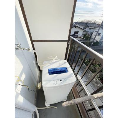 ユニオンマンスリー北越谷１　302　1R・セミダブル☆デスク・チェア完備＆冷蔵庫や洗濯機など生活家電のあるお部屋。北越谷駅　徒歩10分/東武伊勢崎線(スカイツリーライン)沿線の物件写真4