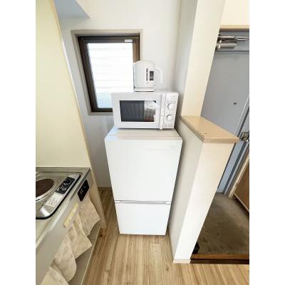 ユニオンマンスリー北越谷１　302　1R・セミダブル☆デスク・チェア完備＆冷蔵庫や洗濯機など生活家電のあるお部屋。北越谷駅　徒歩10分/東武伊勢崎線(スカイツリーライン)沿線の物件写真5