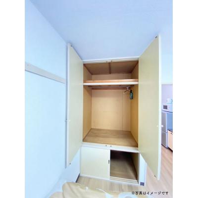 ユニオンマンスリー百草園１　111　1R・シングル☆セキュリティ面も安心のモニター付きインターホン完備！京王線　百草園駅　徒歩9分。百草駅駅前付近には0時まで営業のスーパー「FUJI　百草園の物件写真6