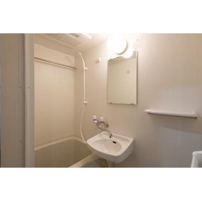 都心主要駅のアクセス良好！ポップな色使いの明るいお部屋/ION渋谷本町203の物件写真4