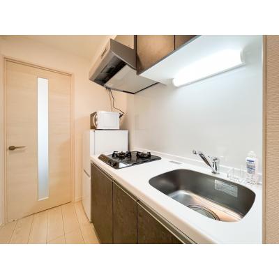 明るい1Kのお部屋/お洒落なアート＆家具家電が完備/ウェルスクエアイズム方南町　402の物件写真4