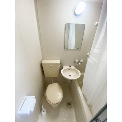 ユニオンマンスリー町田７　303　1R・シングル☆【禁煙ルーム】人気の角部屋＆モニター付きインターフォン完備♪デスクや室内洗濯機など生活家電があるお部屋/JR横の物件写真3