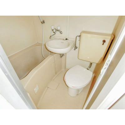 ユニオンマンスリー相模大塚駅前１　302　1R・セミダブル☆【禁煙ルーム】デスク・チェア＆室内洗濯機や電子レンジなど生活家電完備/駅近くにはスーパーマーケット「の物件写真3