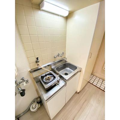 ユニオンマンスリー久我山１　303　1R・セミシングル☆◆インターネット固定回線（有線・Wi-Fi）無料の部屋◆【禁煙ルーム】人気の角部屋！デスク・チェア＆冷蔵の物件写真3