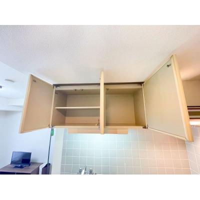 ユニオンマンスリー三軒茶屋１３　304　1R・シングル☆【禁煙ルーム】冷蔵庫や電子レンジなど生活家電完備♪ソファ・ローテーブルのあるお部屋の物件写真6