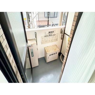 ユニオンマンスリー阪東橋３　205　1K・シングル☆【禁煙ルーム】デスク＆チェア・2ドア冷蔵庫などの家具家電付き♪セキュリティ面も安心の建物AL有り。横浜市立大の物件写真6