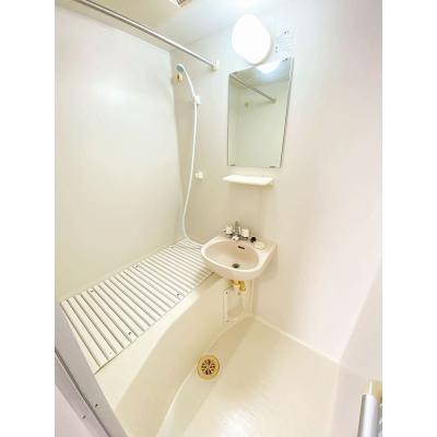 ユニオンマンスリー横浜・白楽４　401　1R・シングル☆【禁煙ルーム】人気の角部屋＆バストイレ別！建物オートロック＆モニター付きインターフォン完備。横浜駅まで乗の物件写真4