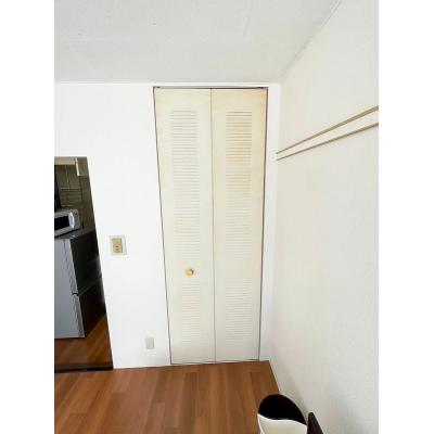 ユニオンマンスリー川崎１７　204　1R・シングル☆【禁煙ルーム】ソファ・ローテーブルのあるお部屋♪安心のモニター付きインターフォン＆室内洗濯機完備/ＪＲ東海道の物件写真5