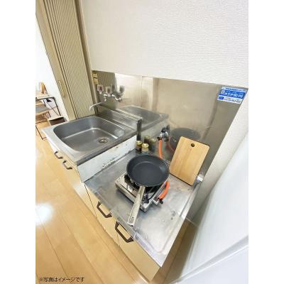 ユニオンマンスリー京王稲田堤２　102　1R・シングル☆【禁煙ルーム】デスク・チェアのあるお部屋♪洗濯機や掃除機など生活家電完備/都営新宿線直通運の物件写真2