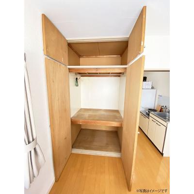 ●2026年1月18日から入居可●ユニオンマンスリー京王稲田堤２　403　1R・シングル☆【禁煙ルーム】人気の角部屋＆2面採光♪ローテーブル・ソファのあるお部屋/都営新宿線直通運転利用で、明大前の物件写真5