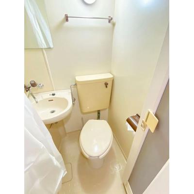 ●2026年4月23日から入居可●ユニオンマンスリー新松戸１　802　1K・シングル☆【禁煙ルーム】人気の角部屋＆2面採光♪デスク・チェアや生活家電のあるお部屋。建物オートロック完備の物件写真4