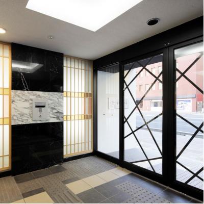 EP京都聚楽第　粋邸　ご家族や複数での利用可、ＮＥＴ無料【分譲貸・ペット飼育可、ドラム式洗濯乾燥機・３２型液晶ＴＶ・ブルーレイ標準装備！】の物件写真2