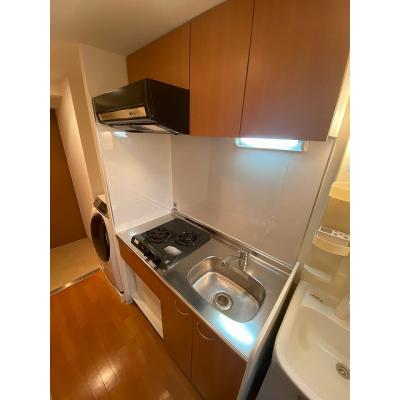 EPミッドプレイス④【分譲タイプ、NET無料・ペット相談可・２口ガスコンロ・独立洗面・浴室暖房乾燥機・温水洗浄便座・ドラム式洗濯乾燥機・３２型ＴＶ・HDD内蔵ブルーレイ完備！】の物件写真4