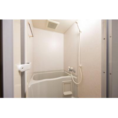 大久保駅から徒歩2分！新大久保駅から徒歩5分！飲食店多数/wi-fi完備/シャルマンやよい202の物件写真4